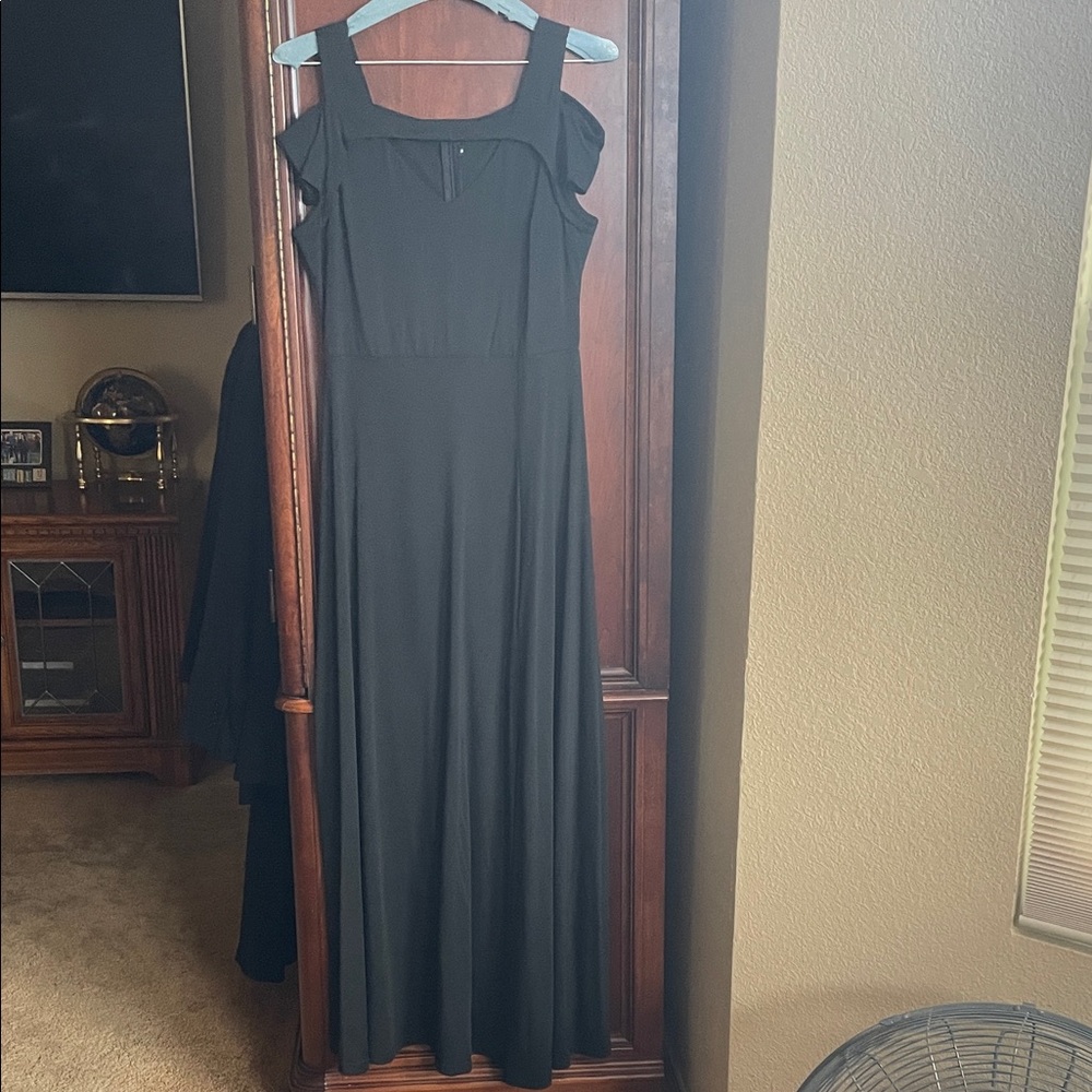Elegant Black Sleeveless Dress